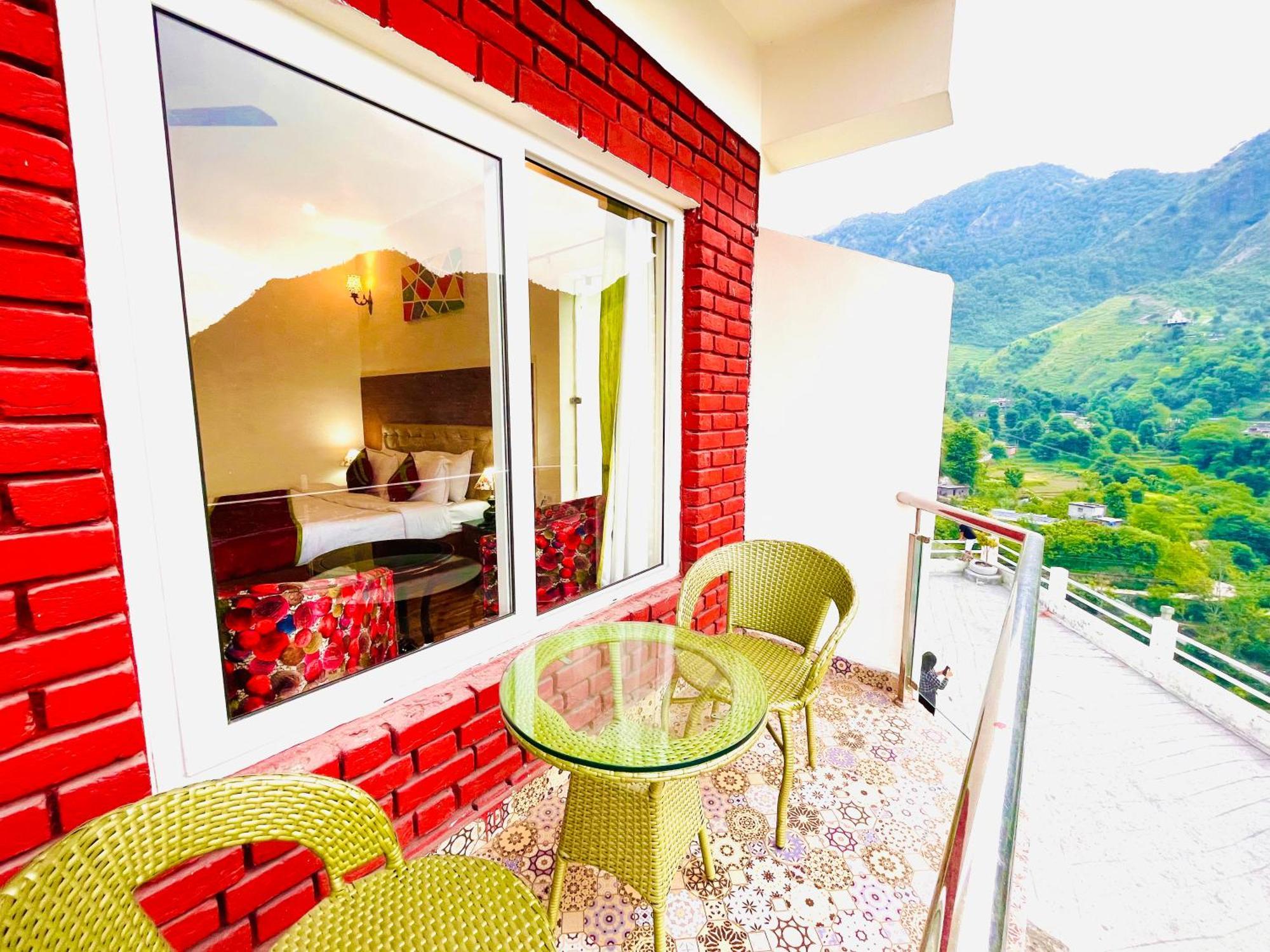 The Kempty Osasis - A Boutique Resort With Scenic Mountain View In Mussoorie Luaran gambar