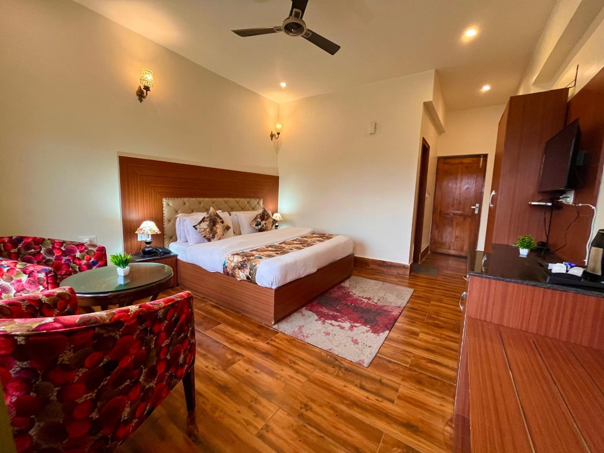 The Kempty Osasis - A Boutique Resort With Scenic Mountain View In Mussoorie Luaran gambar