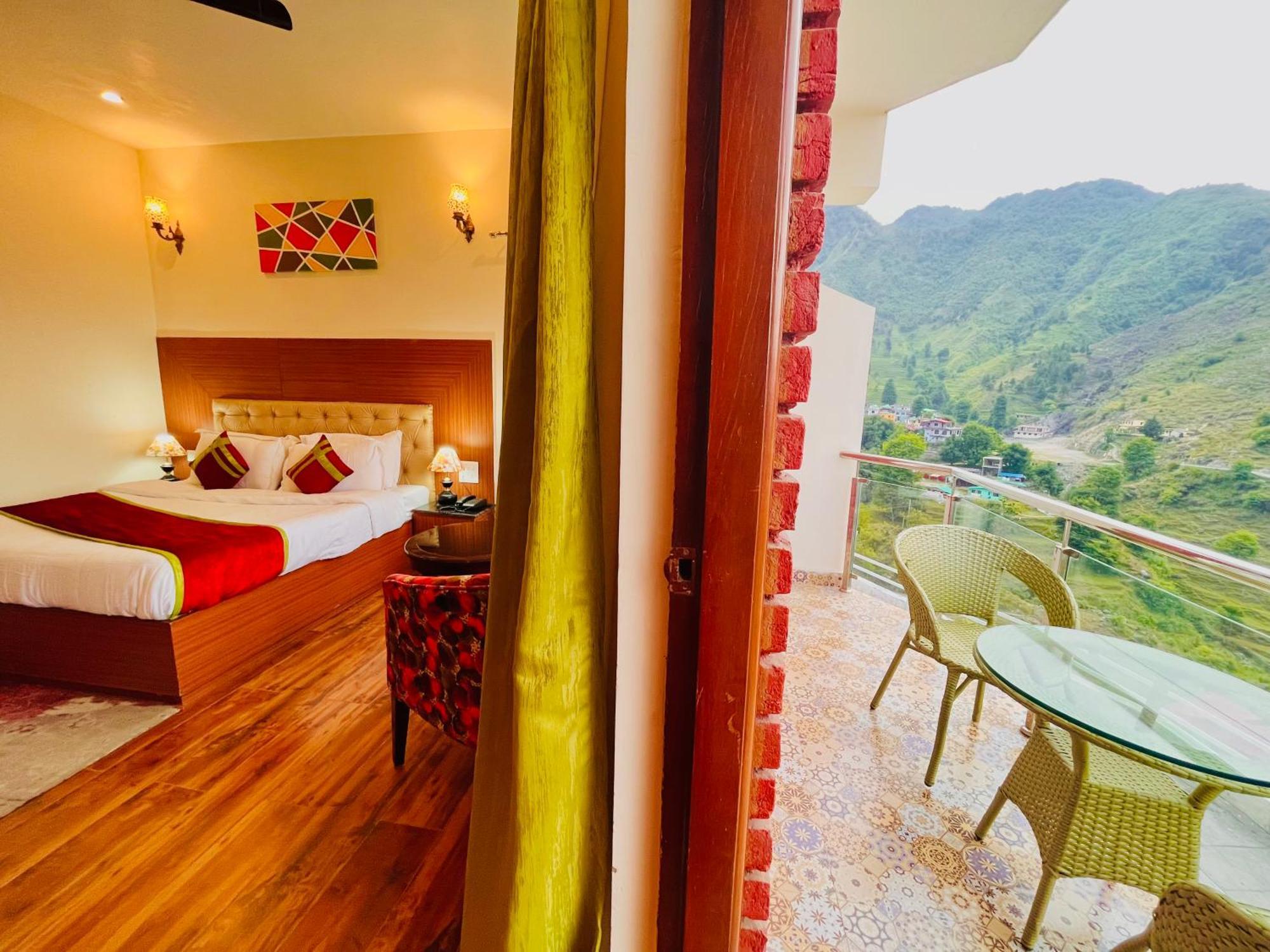 The Kempty Osasis - A Boutique Resort With Scenic Mountain View In Mussoorie Luaran gambar